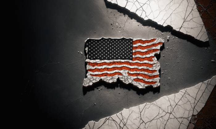 美國撕裂照舊：《雞毛秀》將復播，左派喝彩右派譏諷