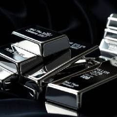 鲍威尔最新讲话：就业下行风险增加，或将结束缩表